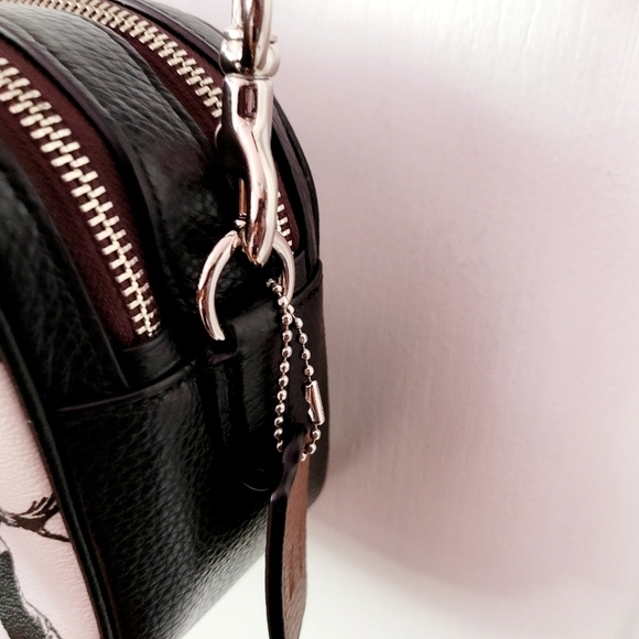 Marvel x Coach Crossbody - Picture 9 of 16